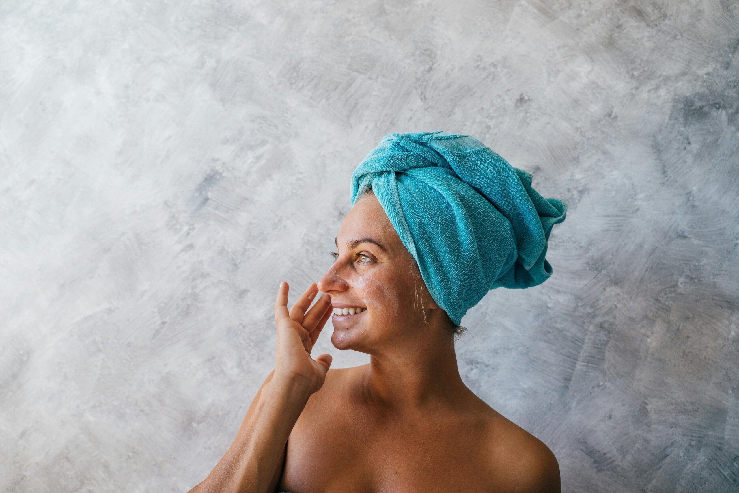 What is the difference between blackheads and whiteheads and how do you treat each?