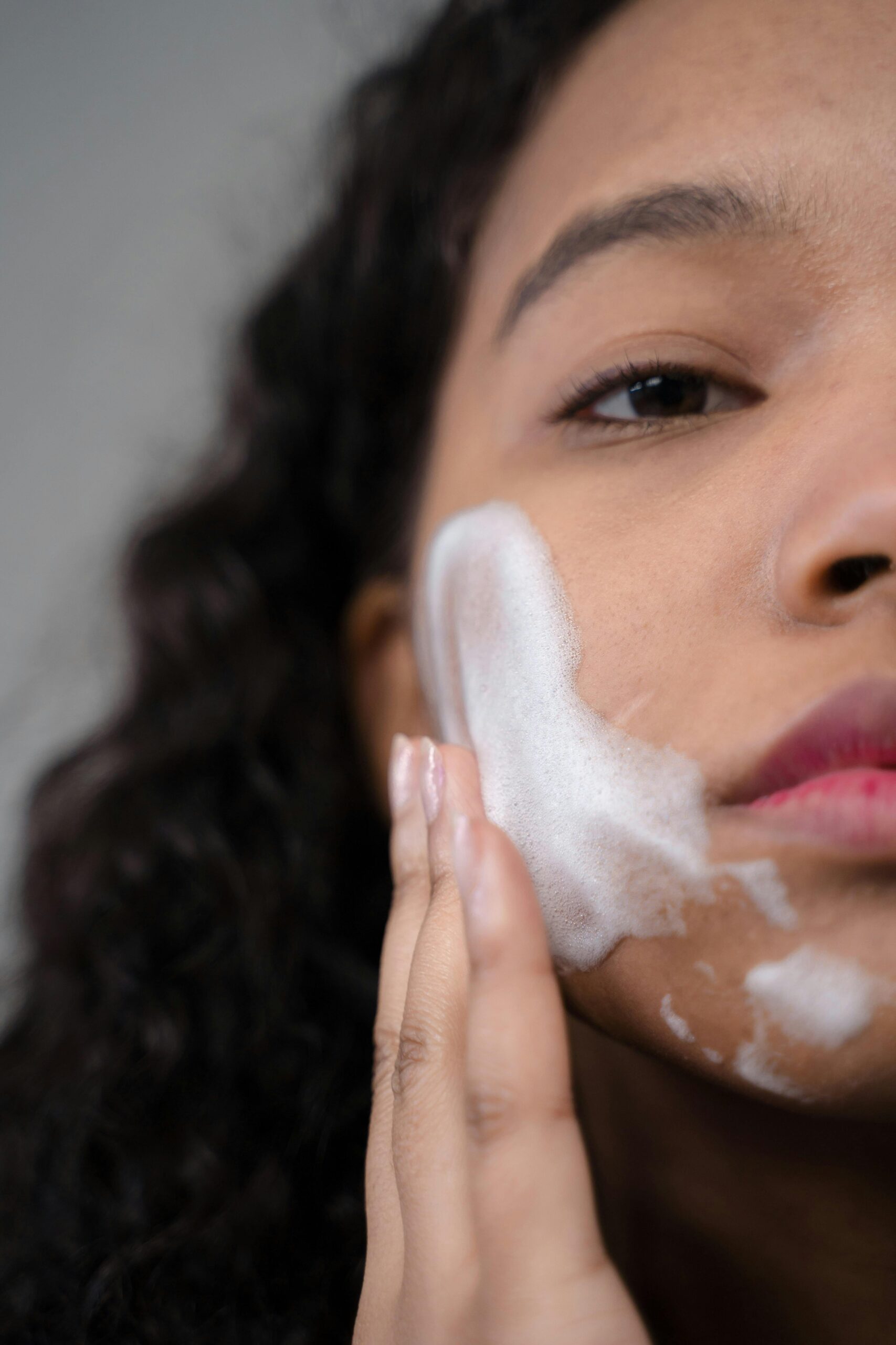 What causes enlarged pores and can skincare actually minimize them?