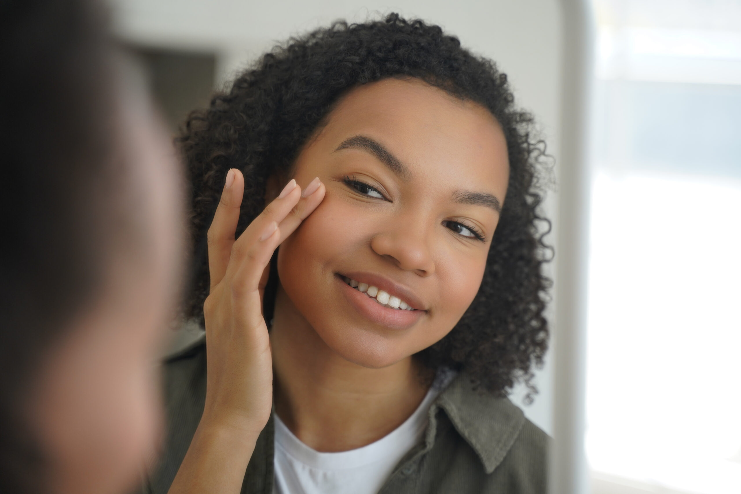 What Is the Difference Between Physical Exfoliation and Chemical Exfoliation?