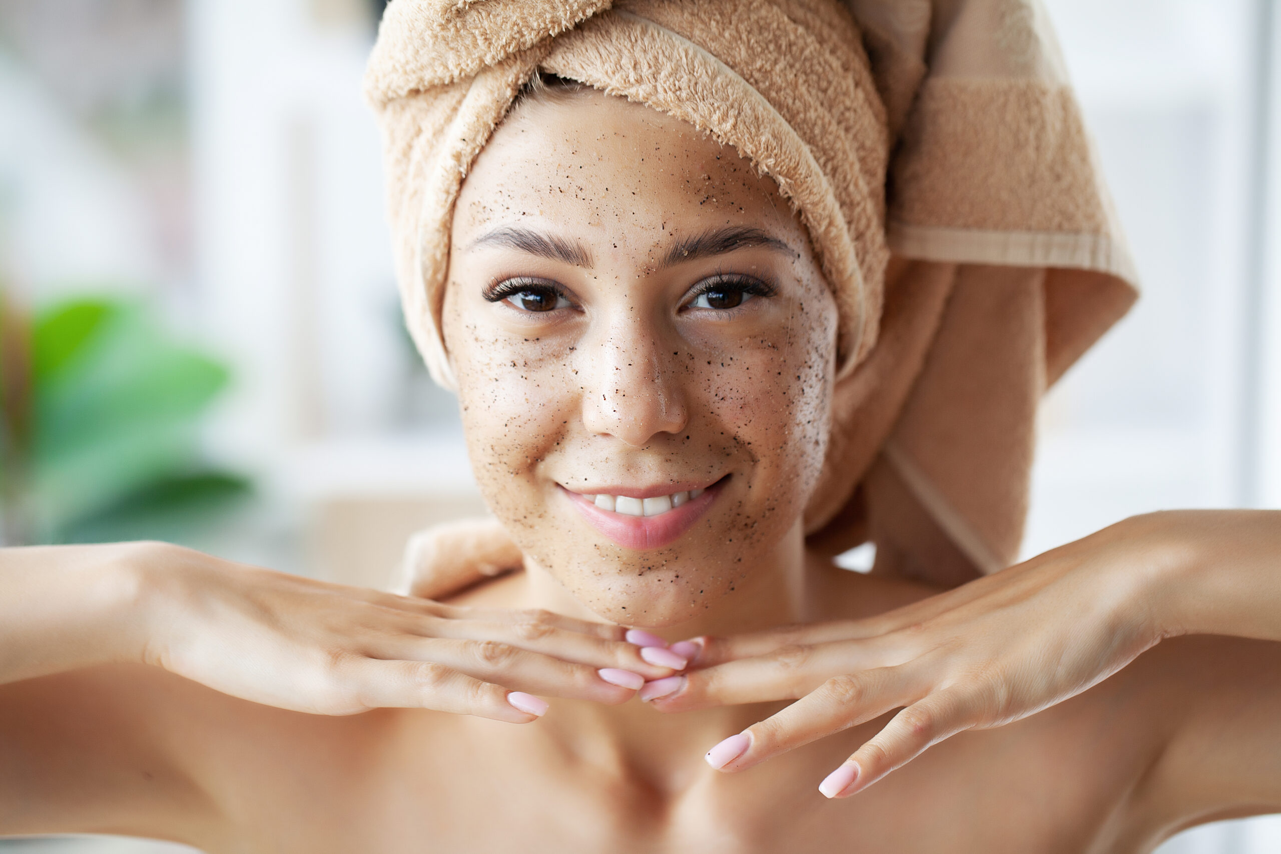 What Is a Hydrating Toner and Is It Different From an Astringent?